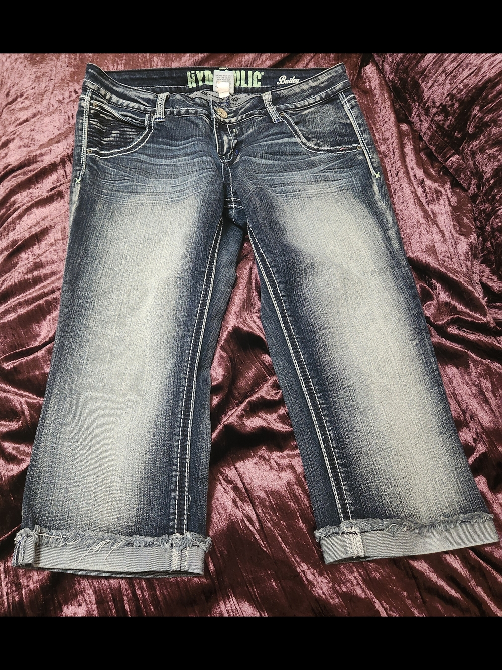 Hydraulic Capri Pants